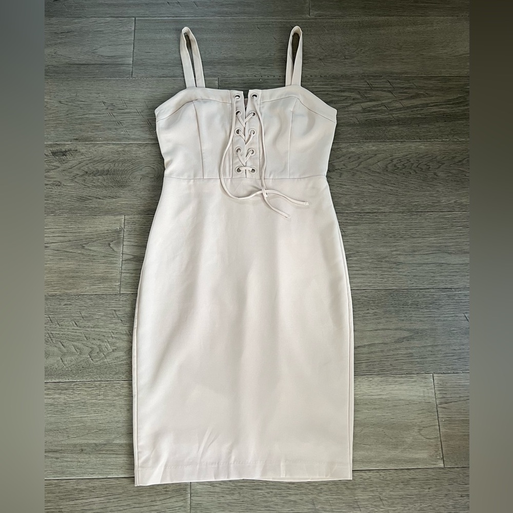 Women’s beige/pale pink formal dress